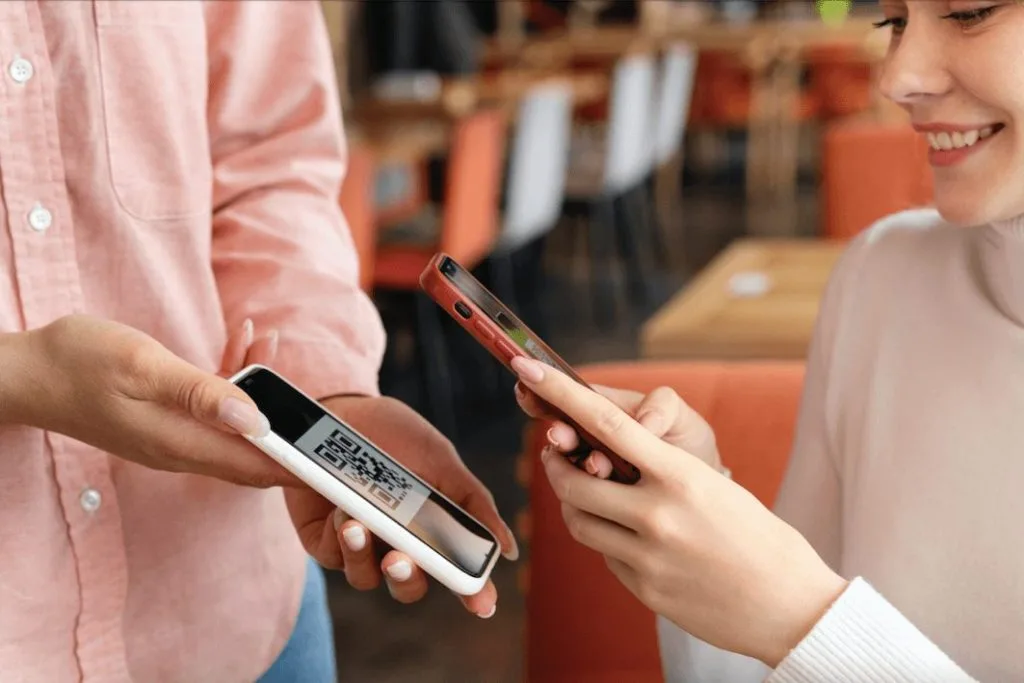 Tarjetas de visita digitales: Impulsa tu embudo de ventas y fideliza más rápido